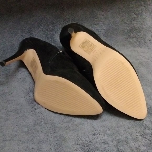 WHBM - SUEDE HIGH-HEEL ANKLE BOOTIES size 9.5 - Picture 6 of 9